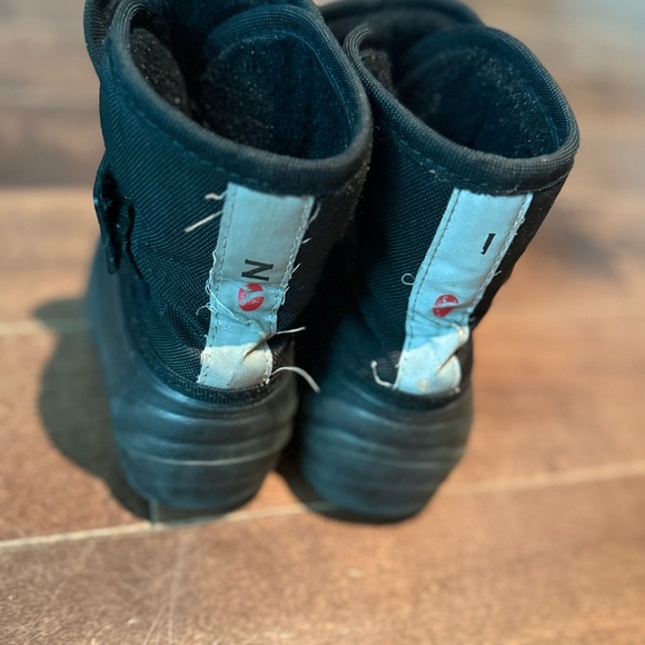 🍁 Stonz Winter Boots Kids 🍁 - Picture 4 of 10